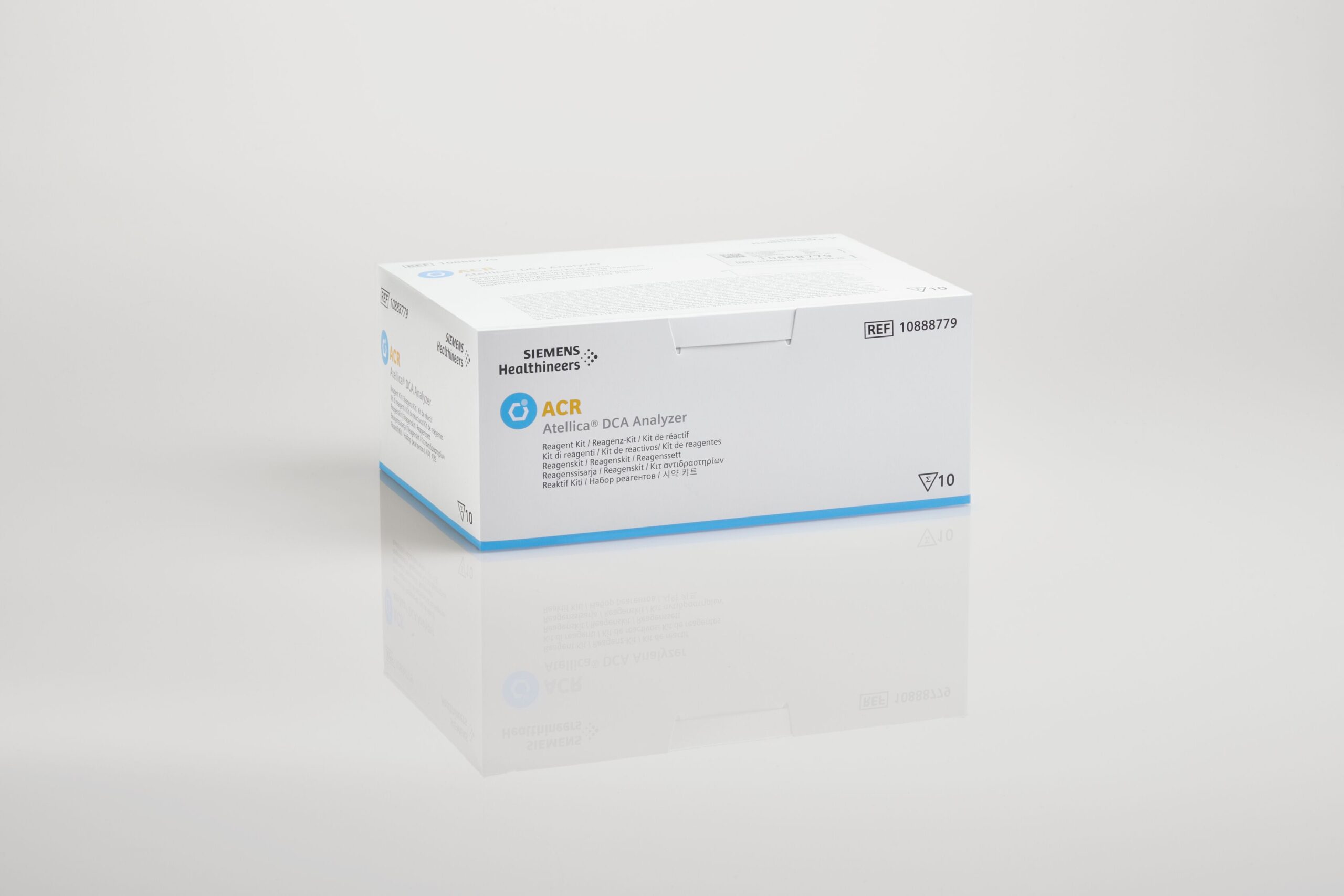 Vit Siemens Healthineers Atellica DCA Analyzer ACR reagenssatslåda på vit bakgrund.