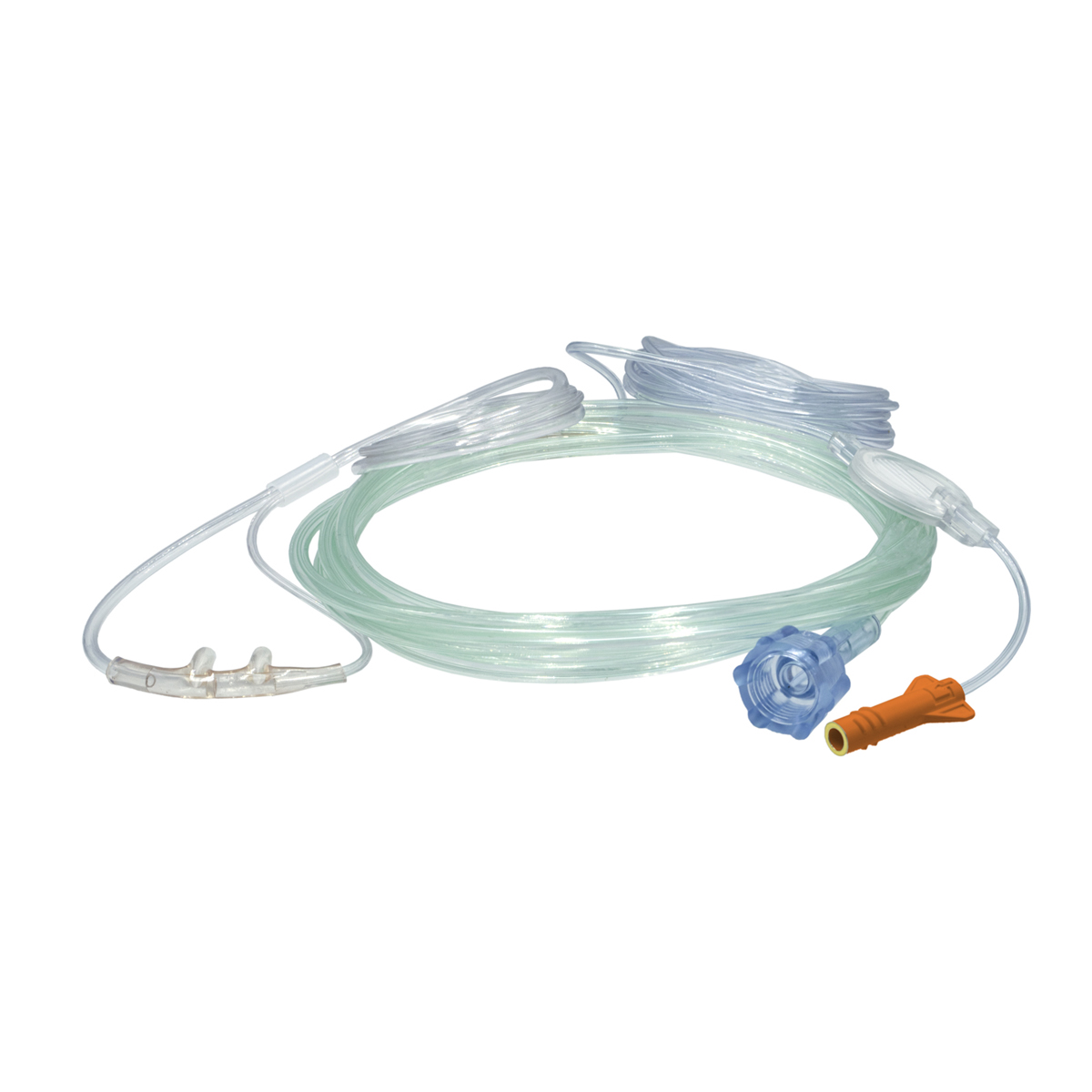Medicinsk syrgasslang med näsgrimma och kopplingar på vit bakgrund.