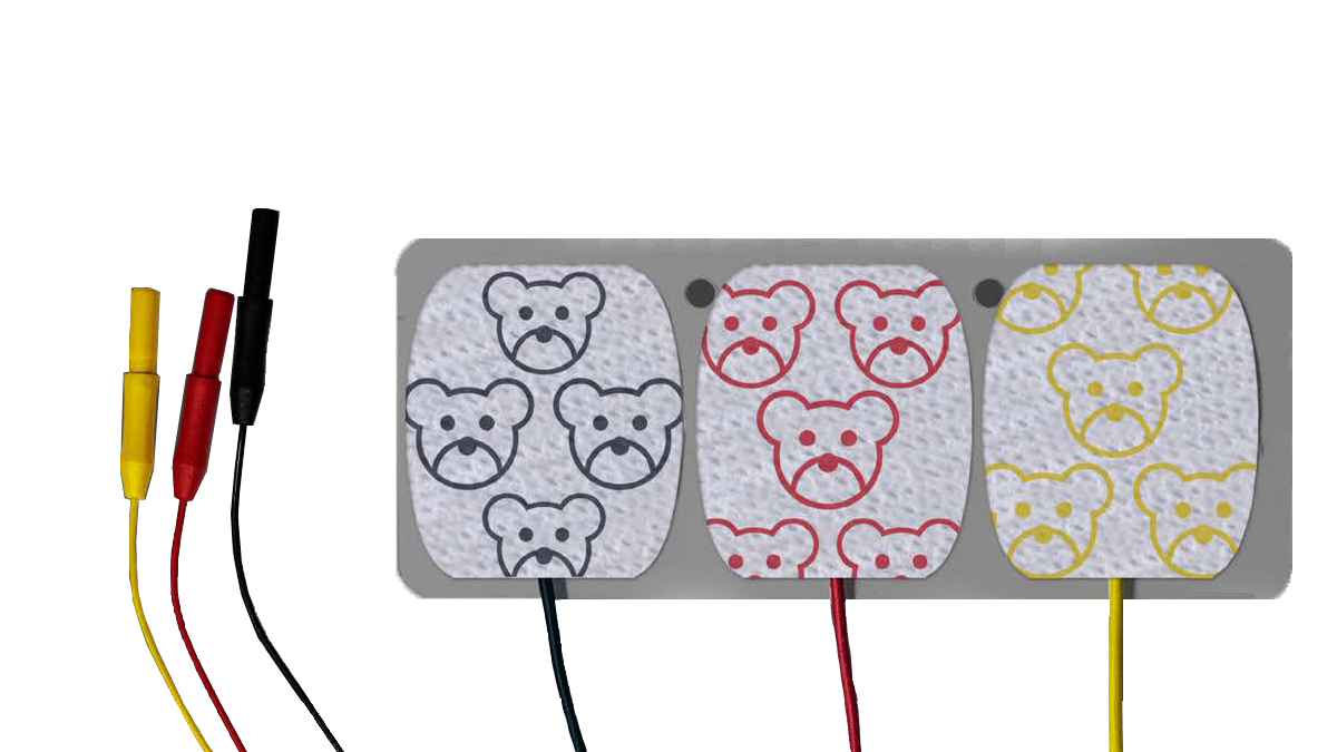 Barnvänliga EKG-elektroder med björnmotiv och färgade kablar i gult, rött och svart.