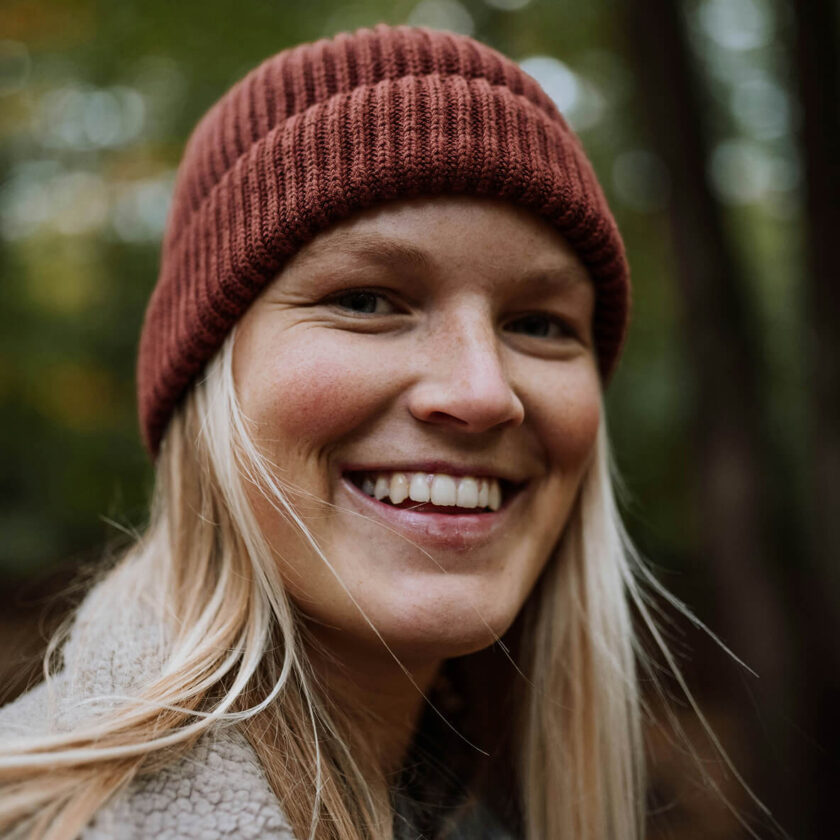 Glad-och-frisk-ung-nordisk-kvinna