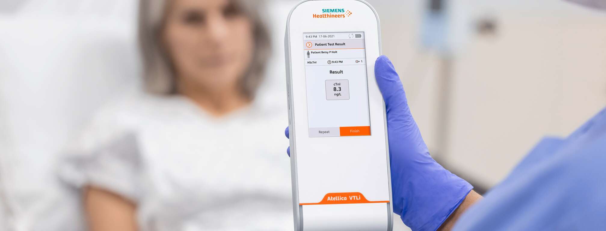 Siemens Healthineers Point-of-care Cardiac Testing Atellica VTLi Akutmottagning Sjuksköterska Resultatskärm